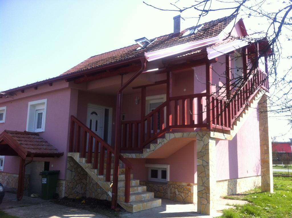 Apartman Anka Ratkovica エクステリア 写真