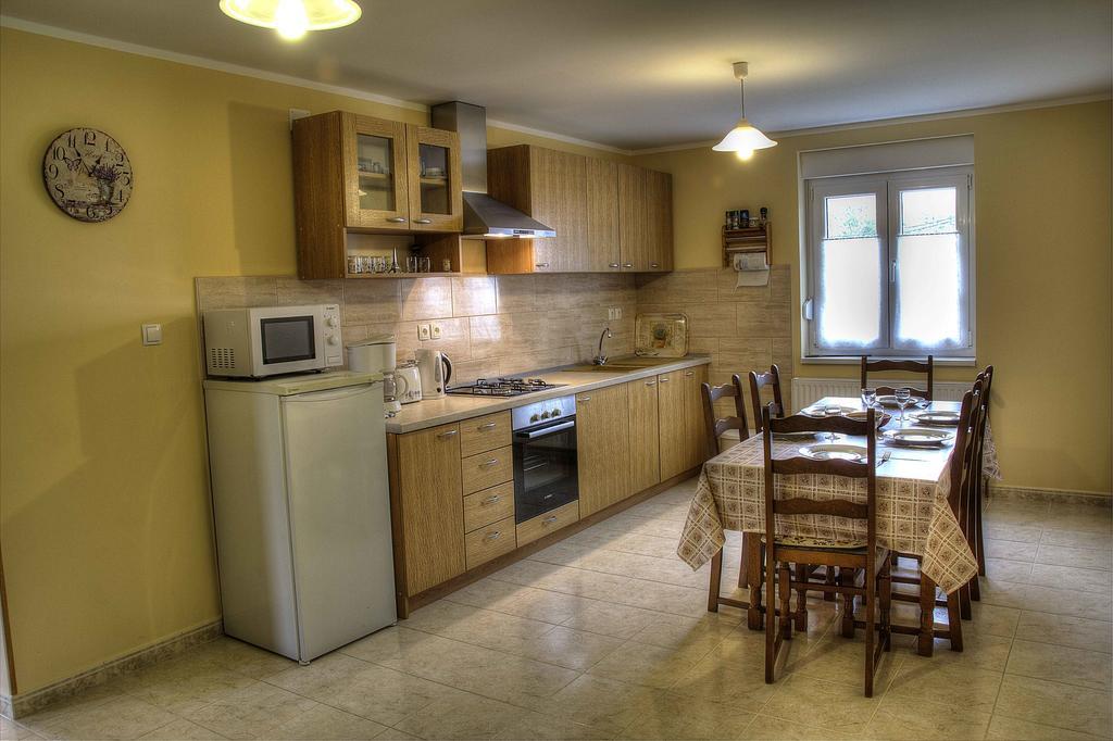 Apartman Anka Ratkovica エクステリア 写真