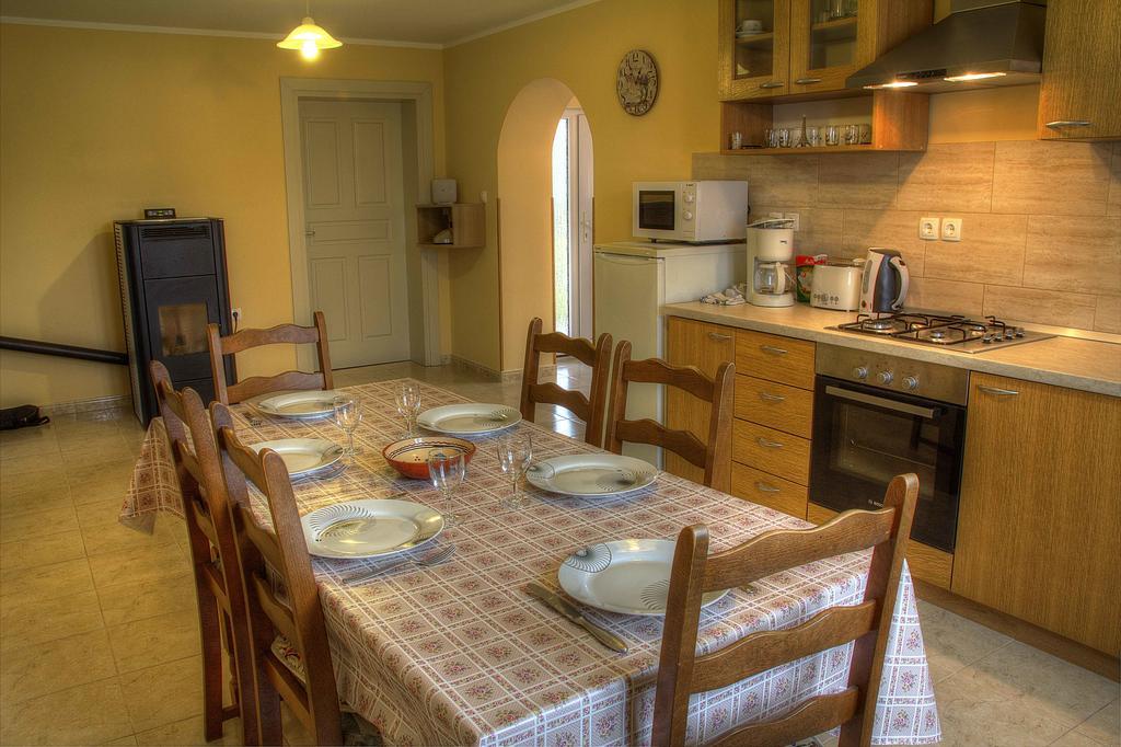 Apartman Anka Ratkovica エクステリア 写真
